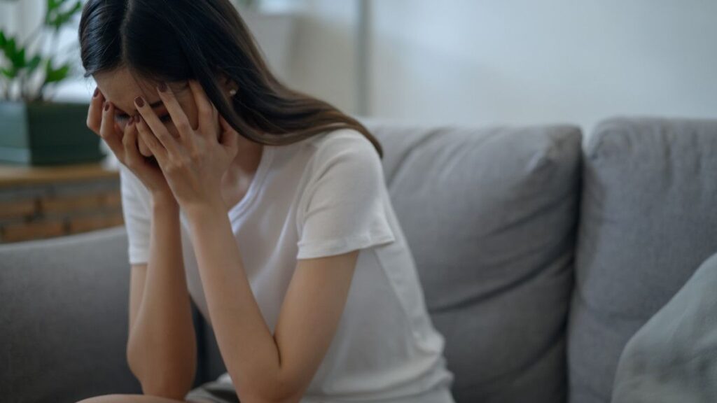 “Terapi Trauma bagi Korban Kekerasan: Pendekatan Profesional untuk Penyembuhan Emosional, Pemulihan Mental, dan Kesejahteraan Psikologis”